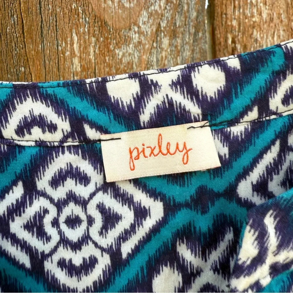 Pixley Women’s Blue Teal Patterned V Neck Blouse 3/4 Sleeve Shirt Size Medium